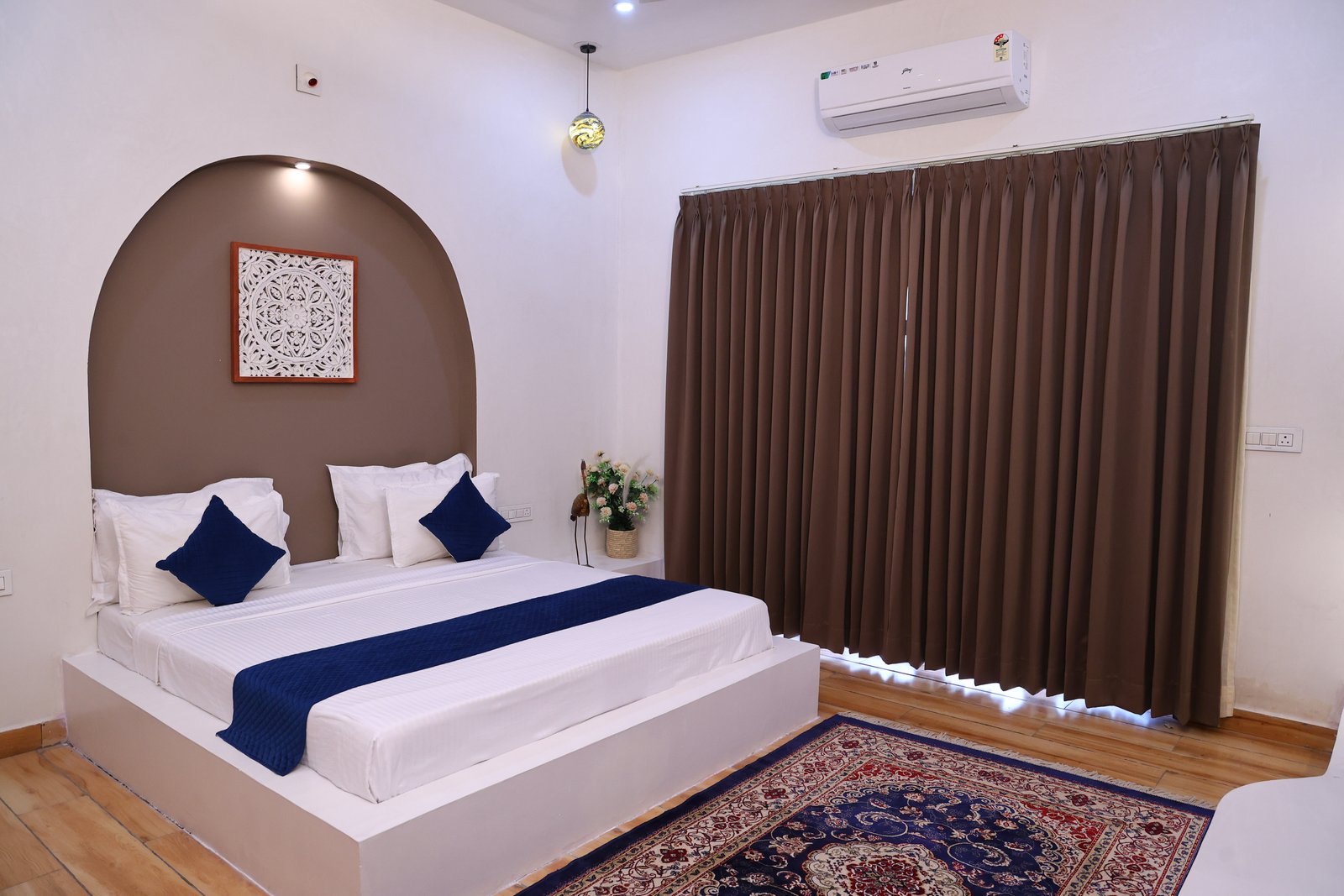 Luxury Villa Facilities Udaipur Rajasthan - Premium Amenities for Guests from Maharashtra Karnataka Tamil Nadu Gujarat