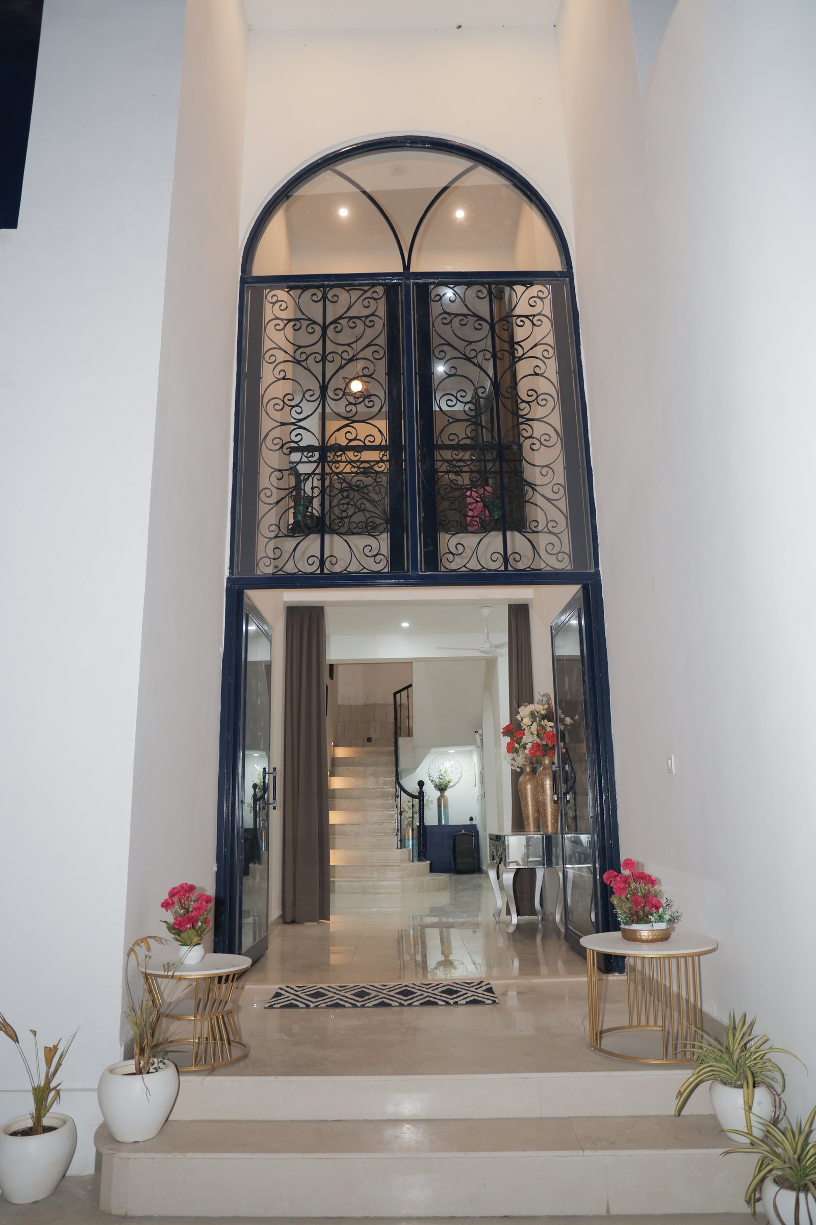 2BHK Villa Living Area Udaipur Rajasthan - Spacious Living Room for Guests from Punjab Haryana West Bengal
