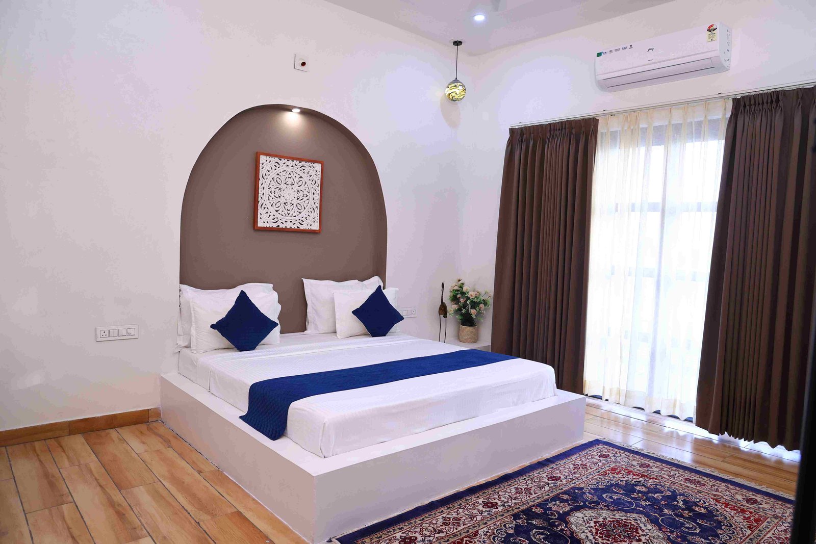 7BHK Villa Rental Booking Udaipur Rajasthan - Booking Services for Groups from Tripura Manipur Meghalaya